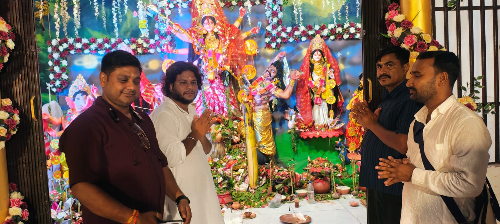रुद्रपुर हरदासपुर में श्री श्री दुर्गा पूजा का भव्य आयोजन, समाजसेवी सुब्रत कुमार विश्वास बने विशेष अतिथि