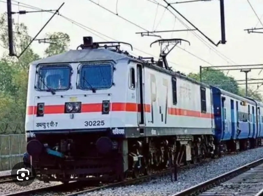 *_बिहार में दर्दनाक हादसा, आम्रपाली एक्सप्रेस से कटकर एक ही परिवार के चार लोगों की मौत_*