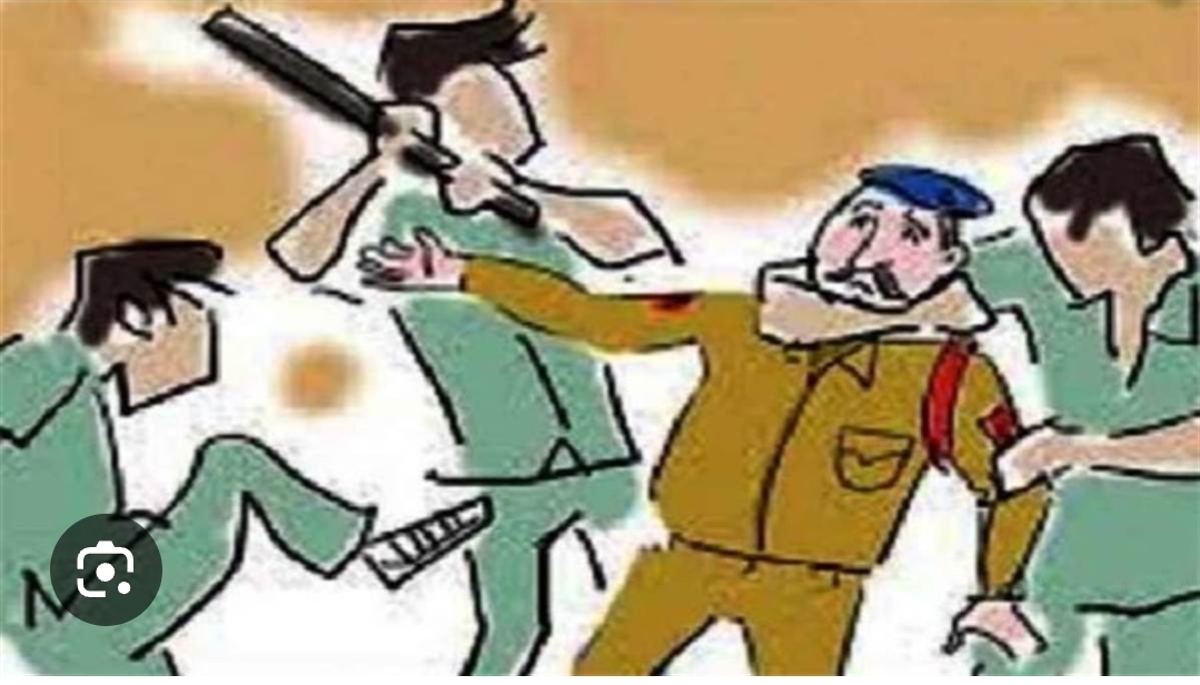 *_दतिया में पुलिस टीम पर हमला करने वाले सात आरोपी गिरफ्तार: लाठियों से हमला कर मोबाइल और नकदी लूटी थी_*