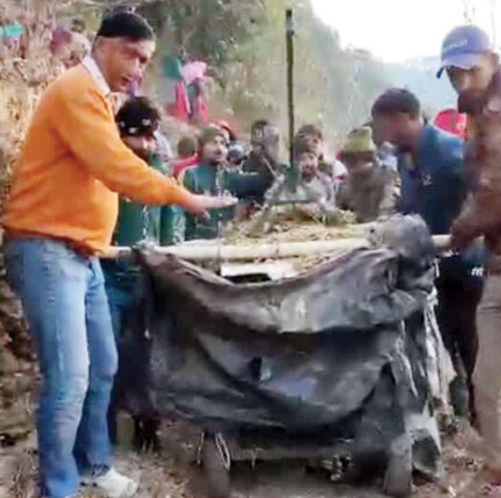 दहशत का पर्याय बना तेंदुए को पिंजरे मे किया कैद 