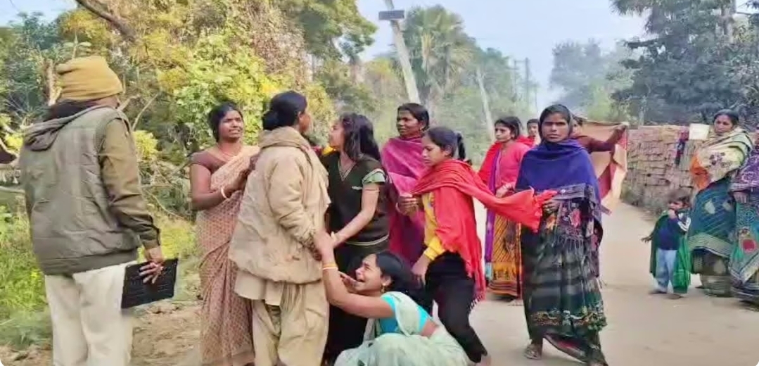 *_बिहार में 2 इंच जमीन के लिए तीन लोगों को गोलियों से भूना, दो की मौत_*